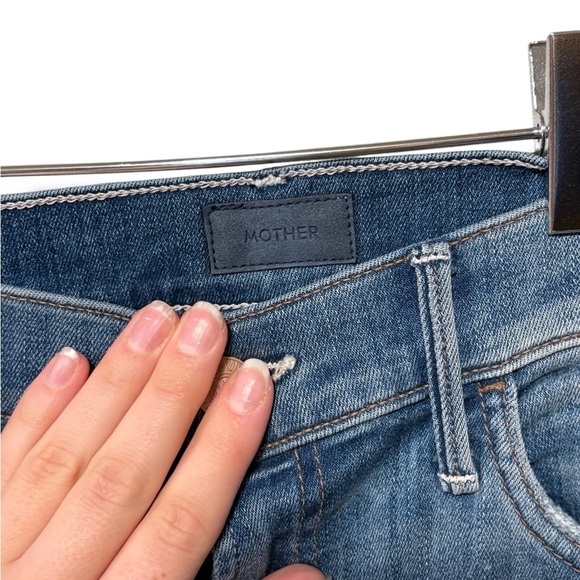 MOTHER The Hustler Ankle Chew in Mums The Word Flare Raw Edge Jeans Size 28 - Picture 5 of 8